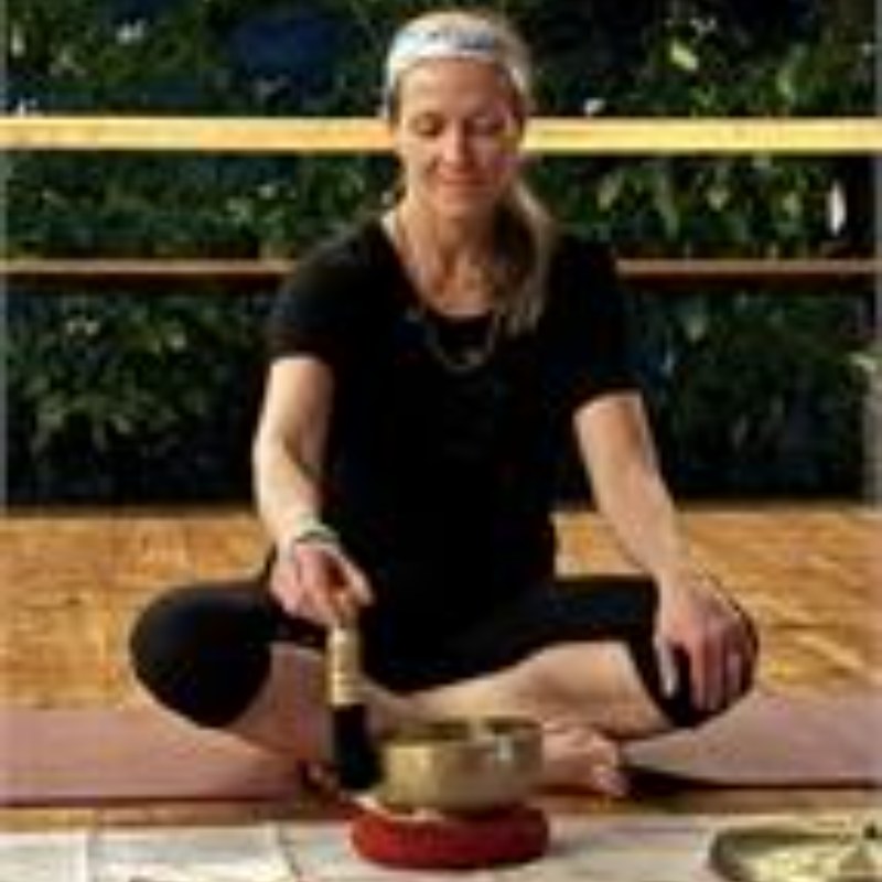 Slow Flow with Sound Healing